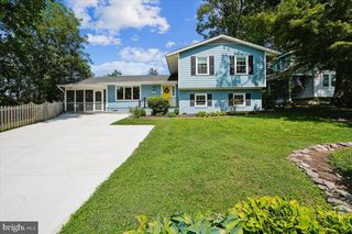 3831 N  Vernon St, Arlington, VA 22207