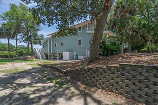 3204 Fort St, Edisto Island, SC 29438