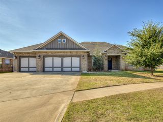 11216 SW 42nd Ct, Mustang, OK 73064
