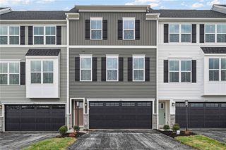 106 Scenic Ridge Dr, Robinson Township, PA 15205