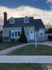 2466 Loft Avenue, Baldwin, NY 11510