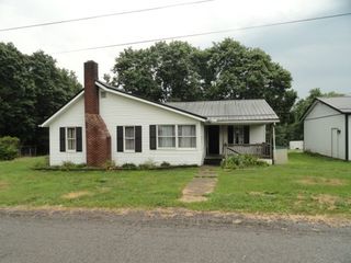 114 Angel Ave, Petrolia, PA 16050