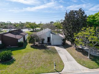 413 Willow Tree Dr, Melbourne, FL 32940