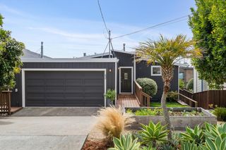830 Buena Vista St, Moss Beach, CA 94038