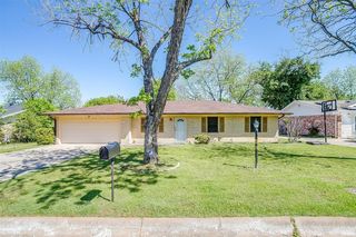 607 E  Anderson St, Weatherford, TX 76086
