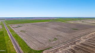 Sec 35 31 Street Southeast N #8, Hettinger, ND 58639