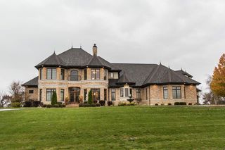 20600 N  Cobblestone Ln, Dubuque, IA 52001