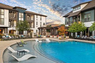 9826 N  Lake Creek Pkwy, Austin, TX 78717