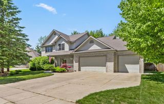 403 Shirewood Ln, Midland, MI 48642