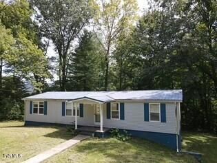 824 W  Buckner Ave, Big Stone Gap, VA 24219
