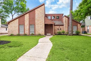 5618 Enchanted Timbers Drive, Humble, TX 77346