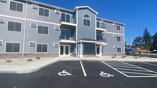 1067 Mendon Rd, Woonsocket, RI 02895
