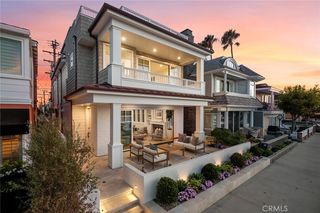 1105 N  Bay Front, Newport Beach, CA 92662