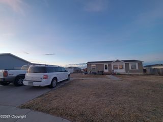 1707 Bluebell Ct, Gillette, WY 82716