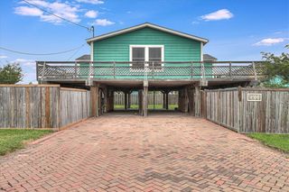 226 Clearview Dr, Corpus Christi, TX 78418