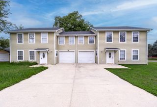 223-225 Elizabeth St, Hallsville, MO 65255