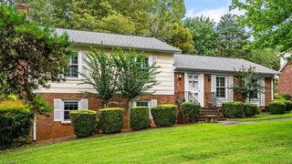 5601 Robinridge Rd, Greensboro, NC 27410