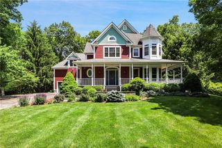 5 Katonah Crossing Court, Katonah, NY 10536