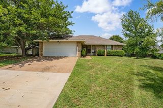 106 Marys Ln, Weatherford, TX 76086