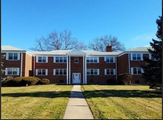 72 Folly Brook Blvd #123-4, Wethersfield, CT 06109