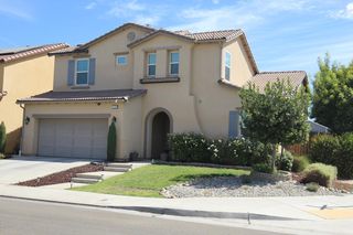 1115 Sanders Ave, Clovis, CA 93619