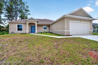 766 Starland St SE, Palm Bay, FL 32909