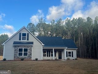 212 McLean Rd #1, Milner, GA 30257