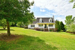 109 Deer Creek Ct, Easley, SC 29642