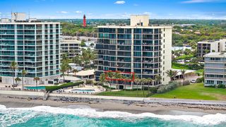 200 Beach Rd #202, Tequesta, FL 33469