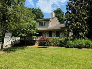 26 Ivy Hill Rd, Warren, NJ 07059