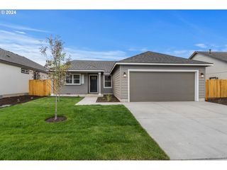5096 Holly St, Springfield, OR 97478