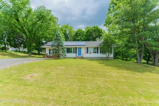 26 Oxford Circle, Troy, NY 12180