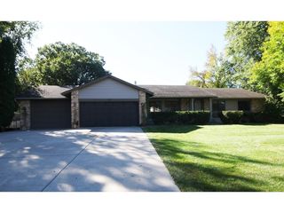 2501 E  122nd St, Burnsville, MN 55337