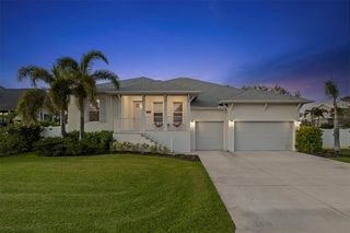 107 8th St E, Tierra Verde, FL 33715