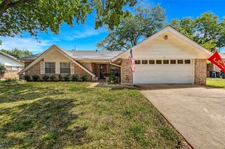 122 Poinsetta Cir, Terrell, TX 75160