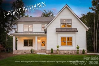 2315 Chateau Ct, Matthews, NC 28105
