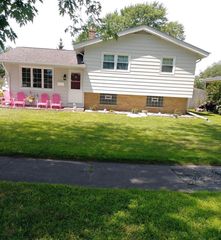 932 N  Dwiggins St, Griffith, IN 46319