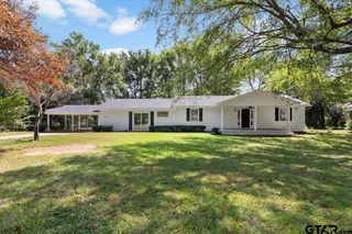 901 Bert St, Daingerfield, TX 75638