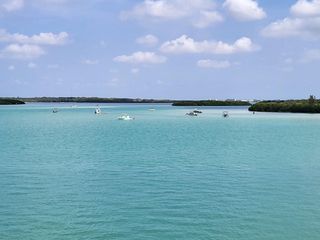 1 Key Capri #209E, Treasure Island, FL 33706