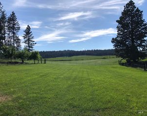 704 Ponderosa Dr, Winchester, ID 83555