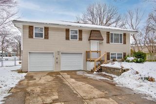 616 NE Sunnybrook Dr, Blue Springs, MO 64014