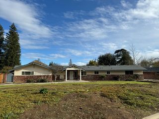 2555 W  Stuart Ave, Fresno, CA 93711