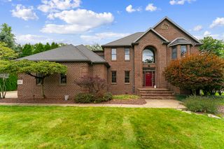 652 Saddlebrook Dr, Youngstown, OH 44512