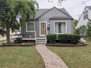 3303 Cummings Ave, Royal Oak, MI 48073