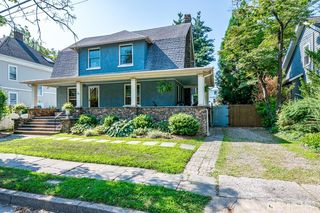 28 Clinton Pl, Metuchen, NJ 08840