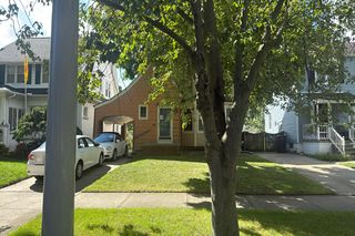 733 Emmons Blvd, Wyandotte, MI 48192