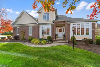 364 W  Kilbridge Dr, Highland Hts, OH 44143
