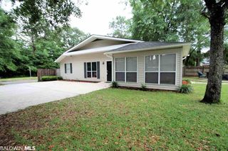5900 McMurray St, Mobile, AL 36609