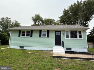 25 Theresa Ln, Williamstown, NJ 08094