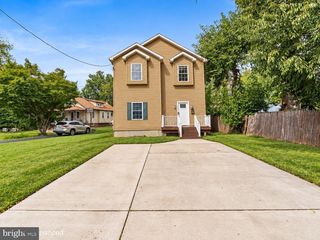 225 Cedar St, Moorestown, NJ 08057